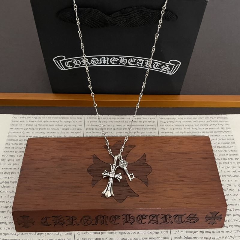 Ch**me He**ts necklaces